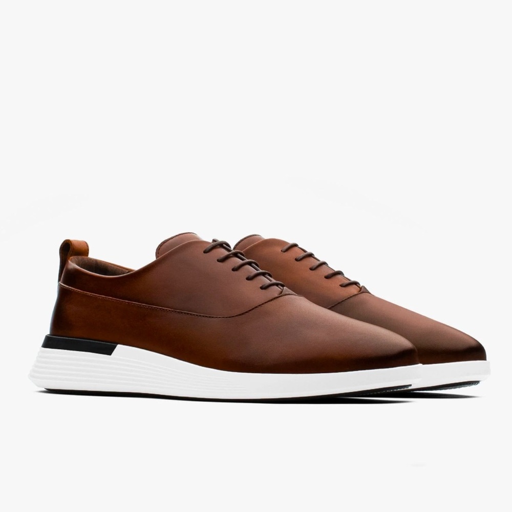 Wolf & Shepherd Crossover Longwing Leather Derby in Brown | 10.5
